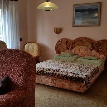 Szerena Vendeghaz Guest house *